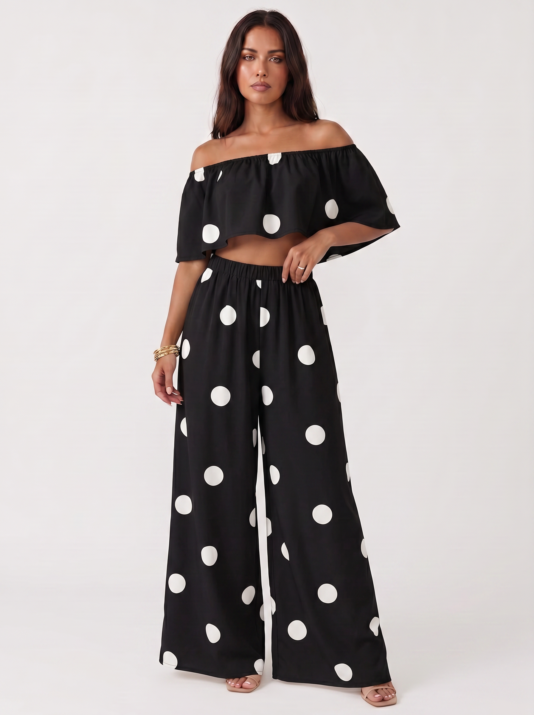 Completo due pezzi a pois Sofia nero con pois bianchi | Bella di Roma